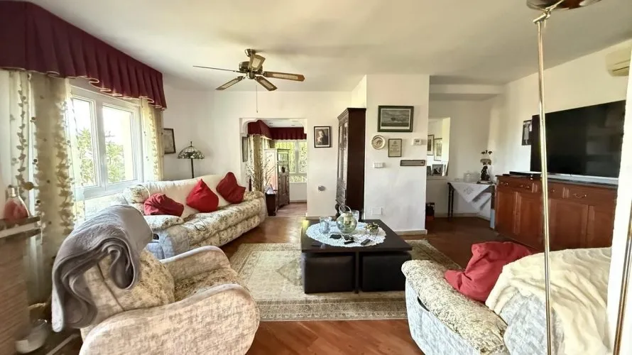 Villa de 220m² en Alicante, Spain No. 3424 № 27