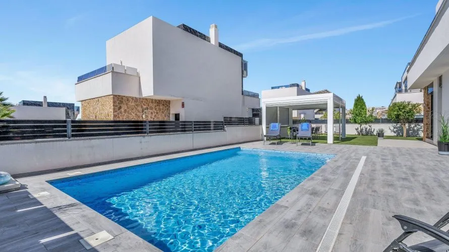 Villa de 120m² en Torrevieja, Spain No. 3302 № 27