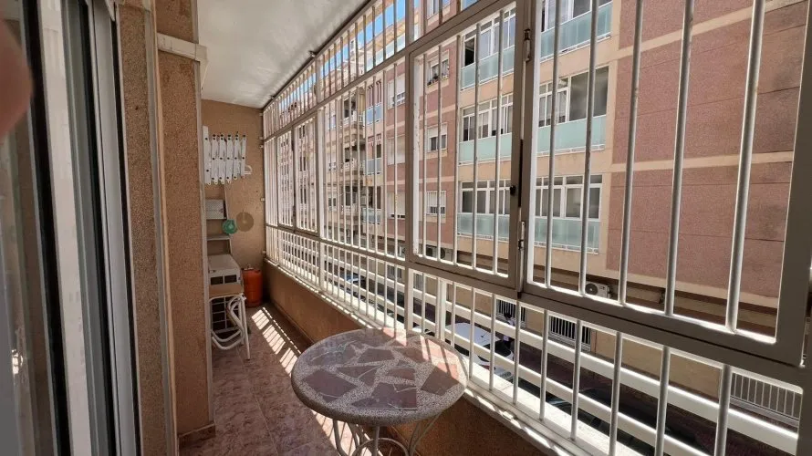 Apartamento de 2 dormitorios en Torrevieja, Spain No. 3233 № 15