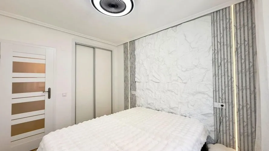 Apartamento de 2 dormitorios en Torrevieja, Spain No. 3203 № 4