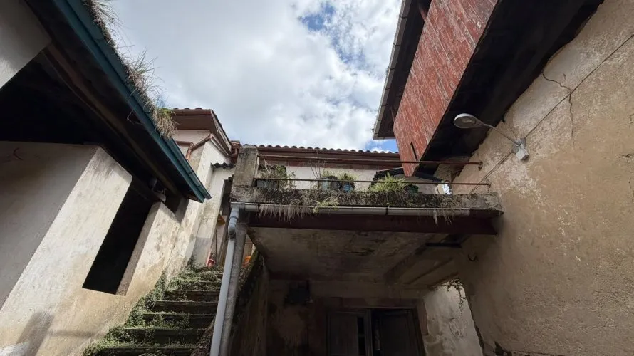 Сasa de 5 dormitorios en Salas, Spain No. 3347 № 22