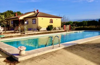 Villa de 398m² en Els Poblets, Spain No. 3260