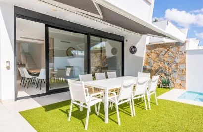 Villa de 139m² en Los Cuarteros, Spain No. 3432