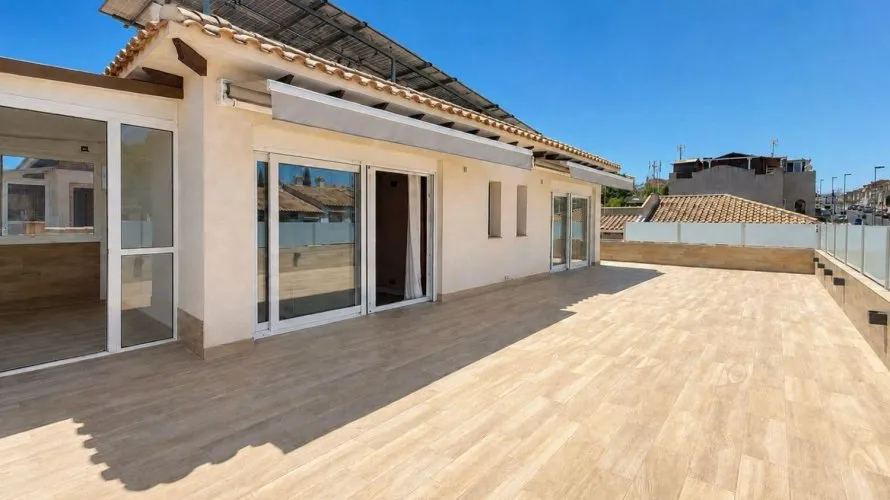 Сasa de 5 dormitorios en Los Balcones, Spain No. 3393 № 21