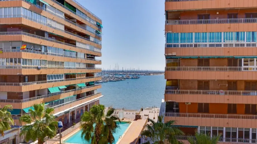 Apartamento de 70m² en Torrevieja, Spain No. 3456 № 3