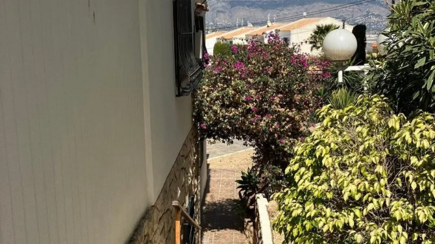 Villa de 4 chambres à Albir, Spain No. 610 № 21