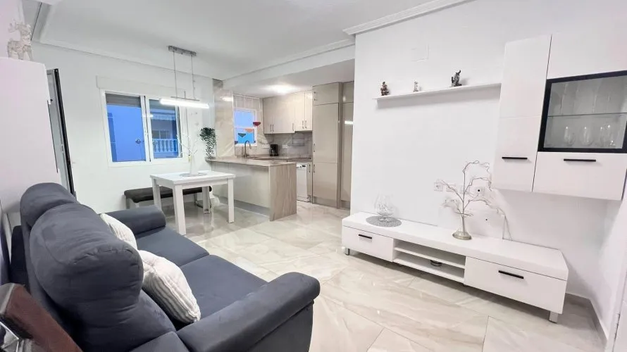Apartment de 60m² à Torrevieja, Spain No. 2797 № 5