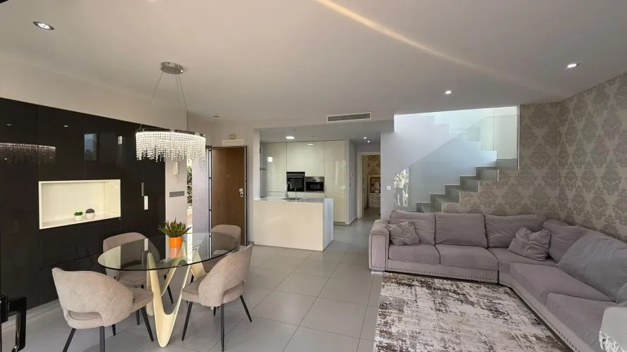 Villa de 3 chambres à Ciudad Quesada, Spain No. 906 № 4