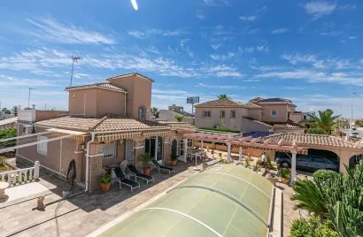 Villa de 158m² à Cabo Roig, Spain No. 914