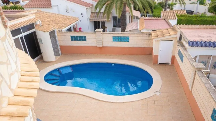 Villa de 4 chambres à Alicante, Spain No. 869 № 4