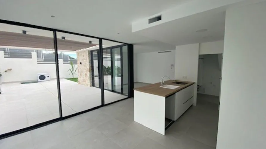 Villa de 3 chambres à Alicante, Spain No. 555 № 6