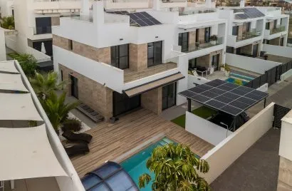 Villa de 120m² à Los Montesinos, Spain No. 957