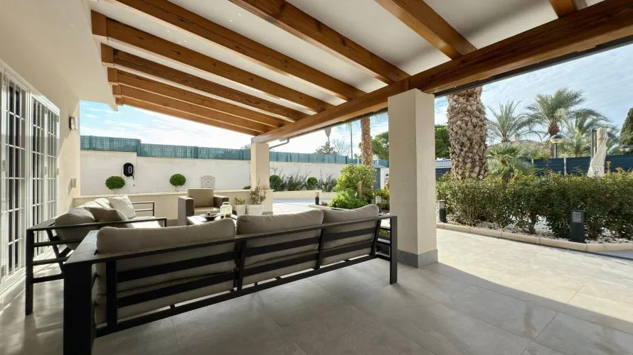 Villa de 5 chambres à San Juan, Spain No. 700 № 20