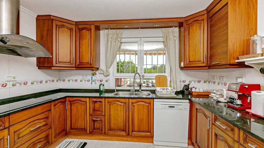 Villa de 185m² à Castilblanco de los Arroyos, Spain No. 1233 № 5