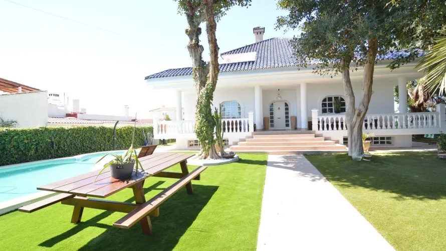 Villa de 4 chambres à Torrevieja, Spain No. 117 № 2