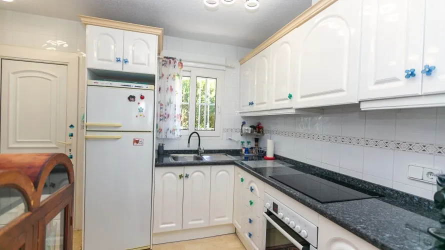 Villa de 194m² à Alicante, Spain No. 1419 № 17