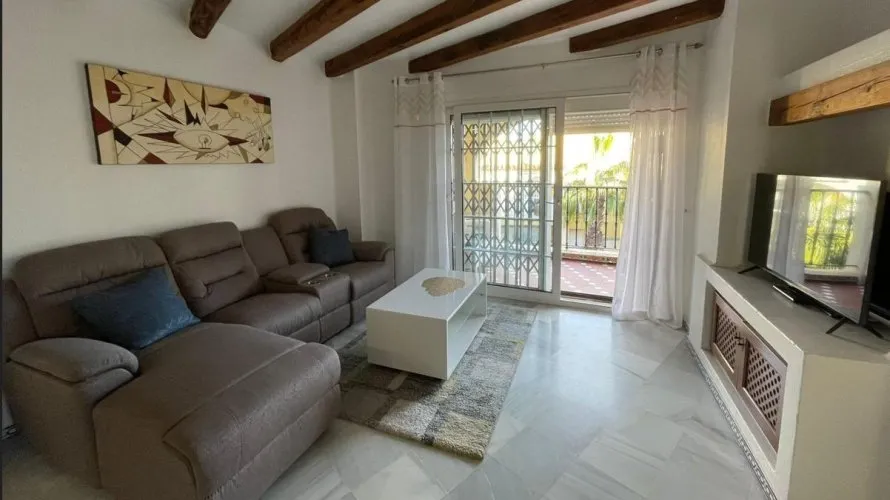Apartment de 2 chambres à Torrevieja, Spain No. 1051
