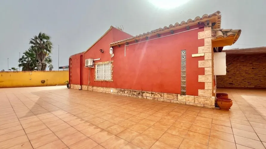 Apartment de 2 chambres à Torrevieja, Spain No. 1114