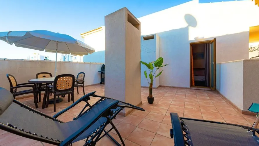 Apartment de 2 chambres à Torrevieja, Spain No. 563 № 4