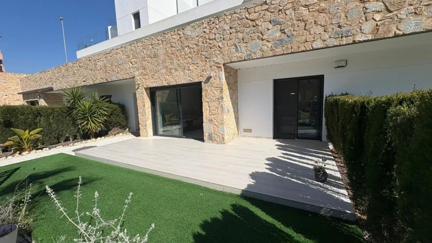 Apartment de 2 chambres à Villamartin, Spain No. 1057 № 4