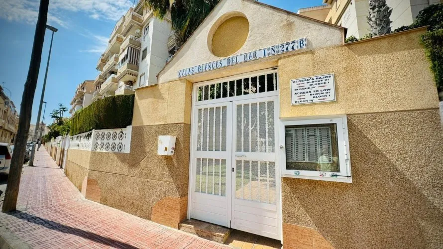 Apartment de 1 chambre à Torrevieja, Spain No. 2969