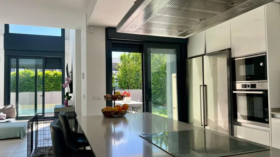 Villa de 3 chambres à Betera, Spain No. 1240 № 21