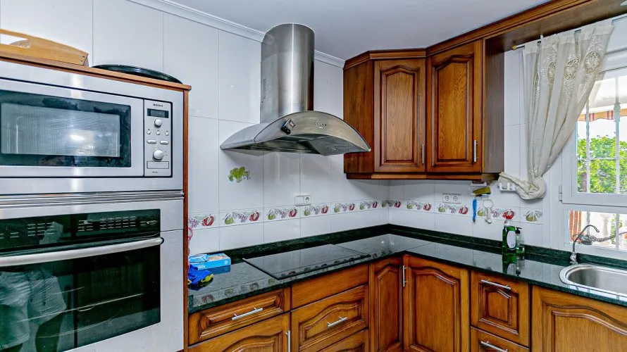 Villa de 185m² à Castilblanco de los Arroyos, Spain No. 1233 № 7