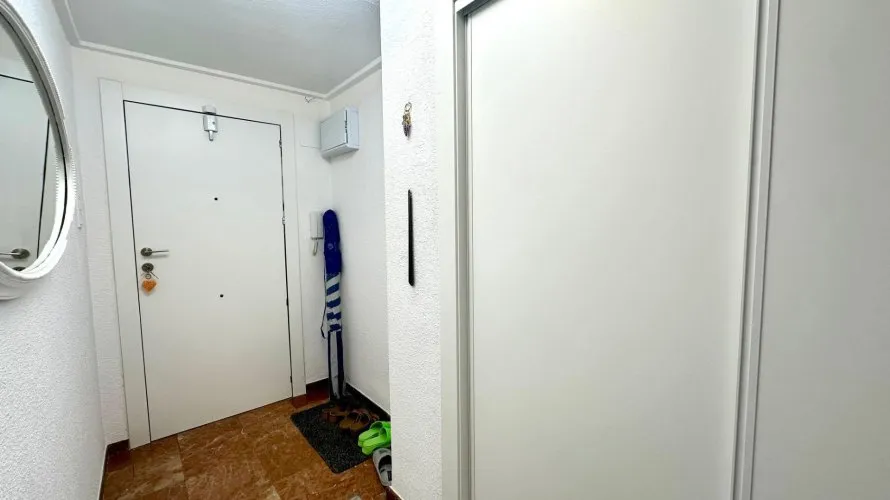 Apartment de 4 chambres à Alicante, Spain No. 1550 № 1