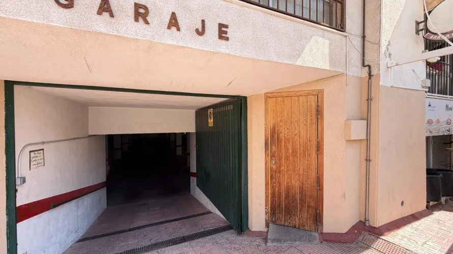 Commercial property de 2800m² à Torrevieja, Spain No. 1429 № 4
