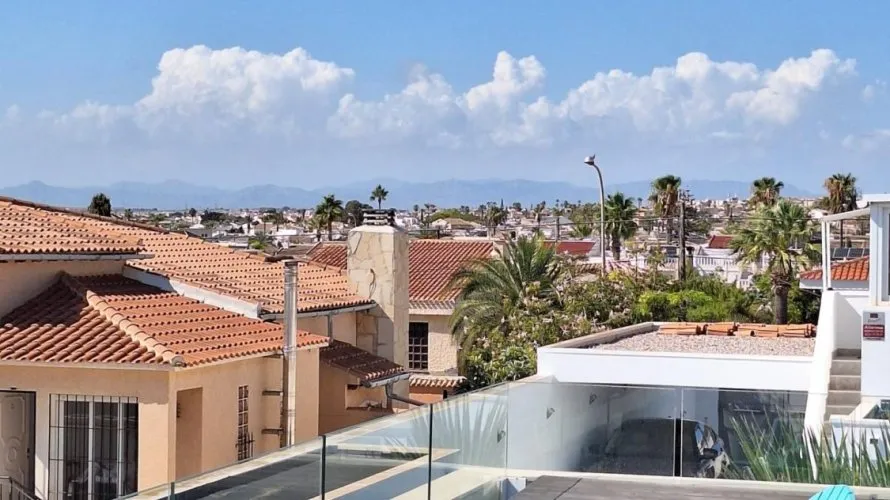 Villa de 106m² à Torrevieja, Spain No. 1338 № 3