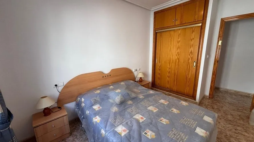 Apartment de 1 chambre à Torrevieja, Spain No. 238 № 1