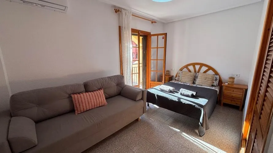 Apartment de 1 chambre à Torrevieja, Spain No. 1492