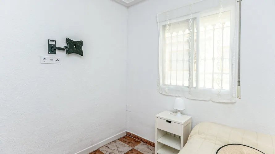 Apartment de 74m² à Playa Flamenca II, Spain No. 1140 № 16