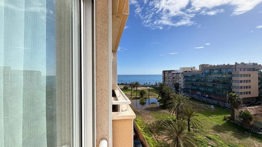 Apartment de 2 chambres à Torrevieja, Spain No. 2828 № 4