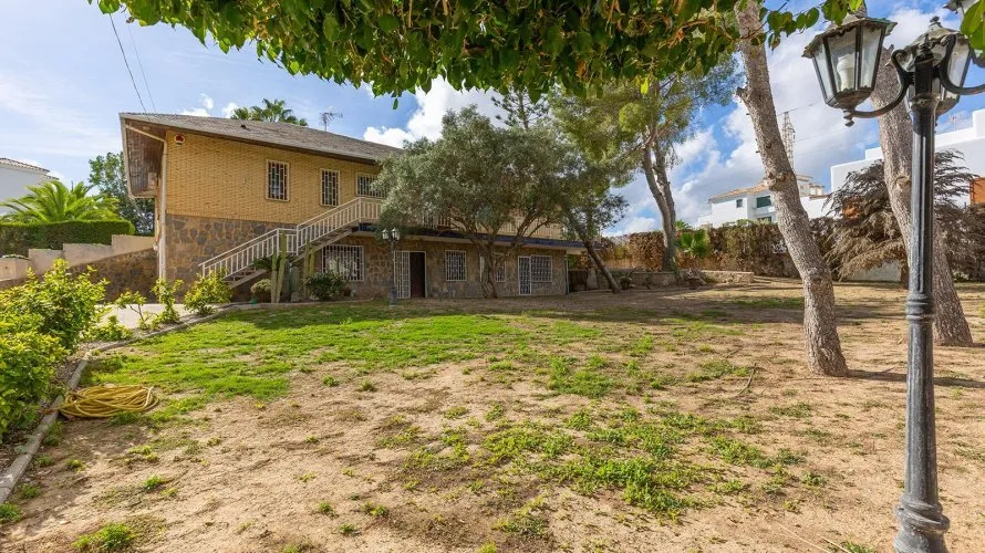 Villa de 5 chambres à Campoamor, Spain No. 1073 № 10