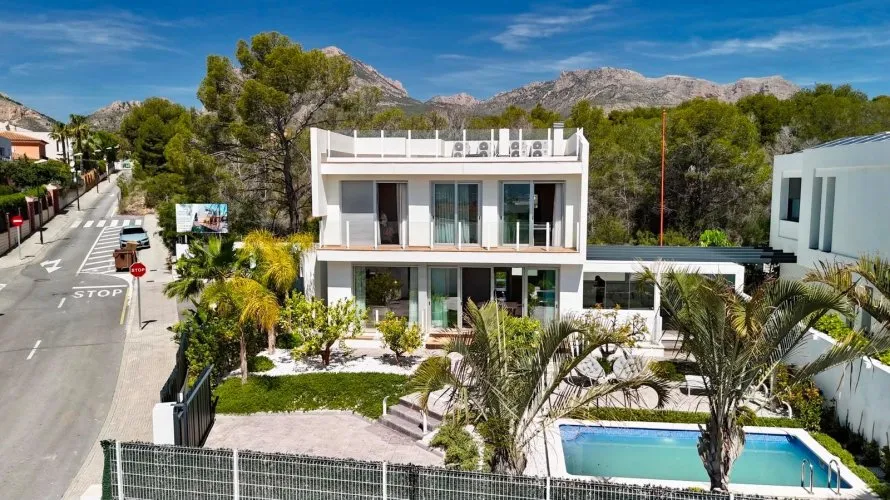 Villa de 4 chambres à La Nucia, Spain No. 1208 № 3