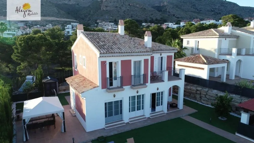 Villa de 4 chambres à Finestrat, Spain No. 269