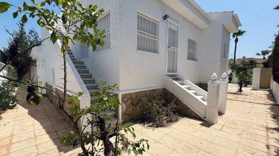 Villa de 3 chambres à Ciudad Quesada, Spain No. 857 № 5