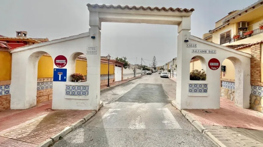 Apartment de 2 chambres à Torrevieja, Spain No. 1114 № 25