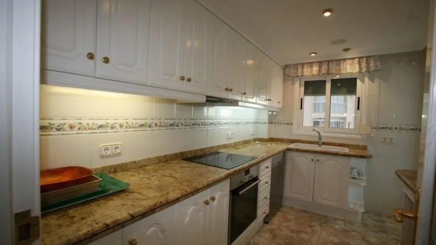 Apartment de 140m² à Calpe, Spain No. 988 № 2
