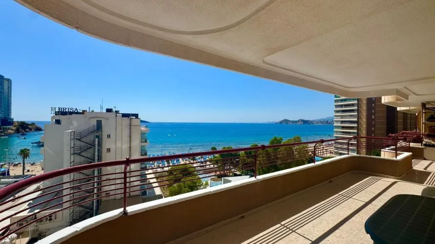 Apartment de 2 chambres à Benidorm, Spain No. 880