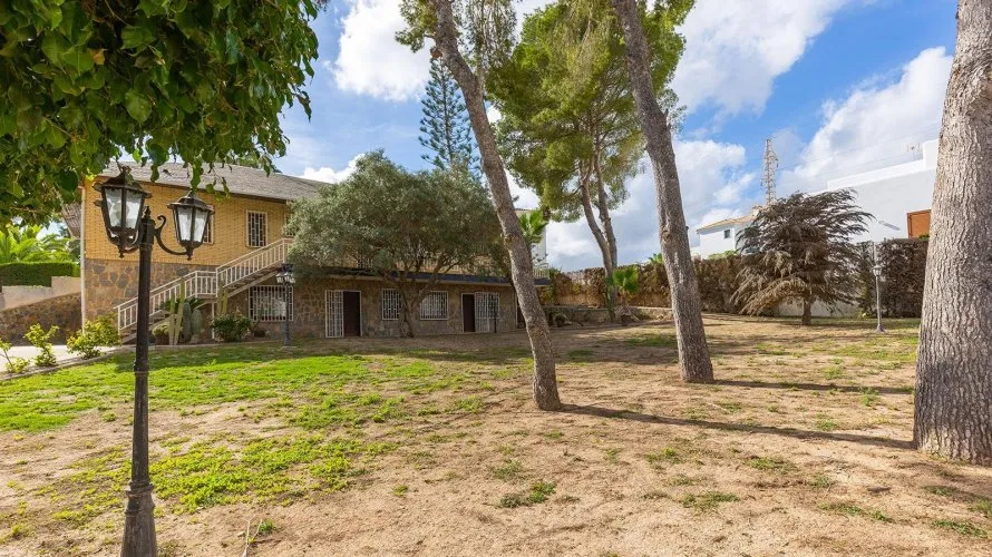 Villa de 5 chambres à Campoamor, Spain No. 1073 № 3