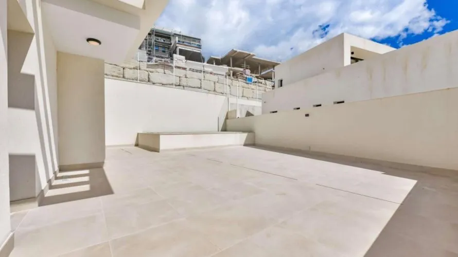 Villa de 7 chambres à Finestrat, Spain No. 832 № 10
