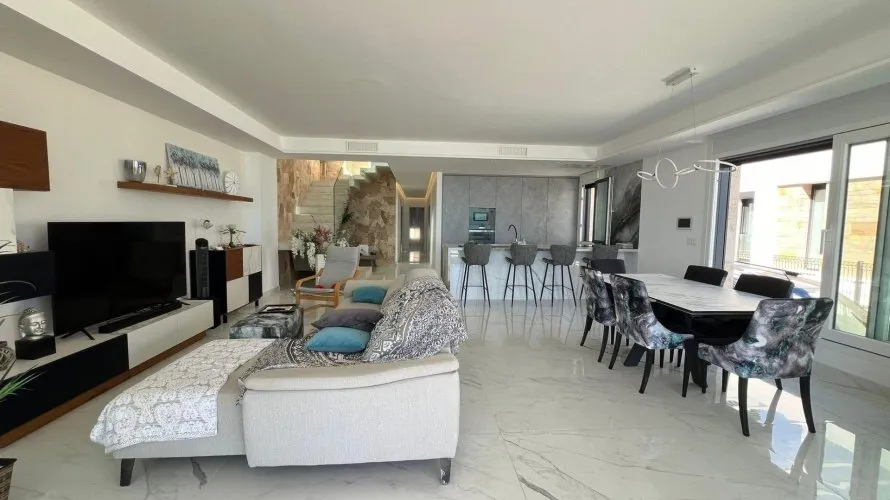 Villa de 5 chambres à La Mata, Spain No. 643 № 9