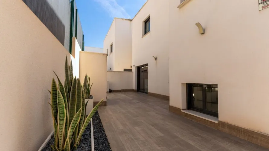 Villa de 210m² à San Miguel de Salinas, Spain No. 1580 № 10