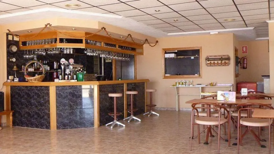 Commercial property de 400m² à Torrevieja, Spain No. 584 № 4