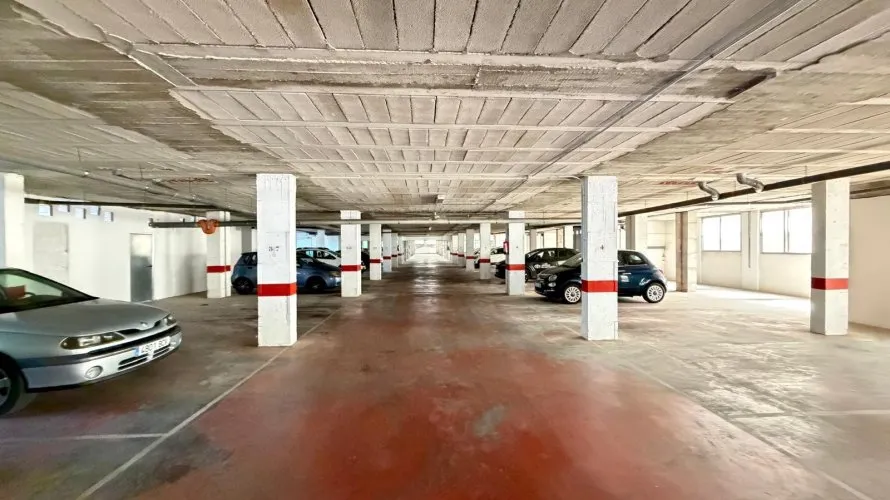 Commercial property de 2800m² à Torrevieja, Spain No. 1429 № 12