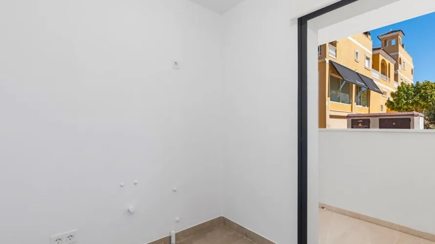 Apartment de 2 chambres à Benijofar, Spain No. 633 № 19
