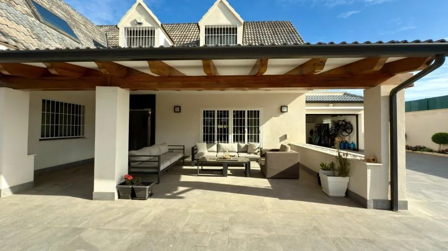Villa de 5 chambres à San Juan, Spain No. 700 № 15