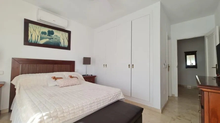 Villa de 124m² à Alicante, Spain No. 1023 № 13